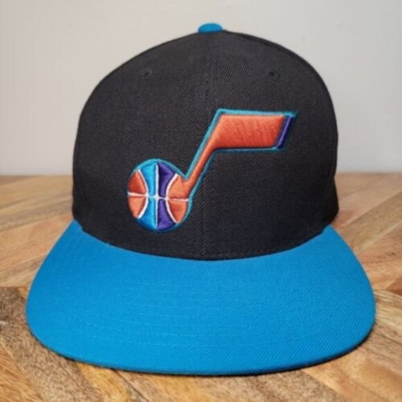 Mitchell & Ness Utah Jazz Throwback Hat Fitted NBA Nostalgia Co. FREE SHIPPING - Picture 1 of 9